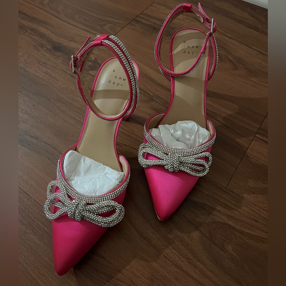 Targets heels